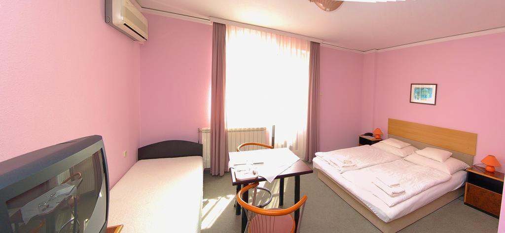 Apollo Motel Kecskemét Exteriér fotografie